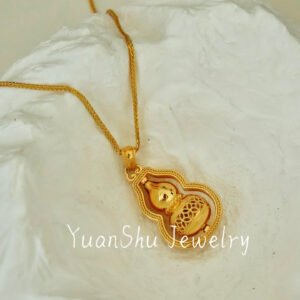 Necklace-Golden Spinning Gourd