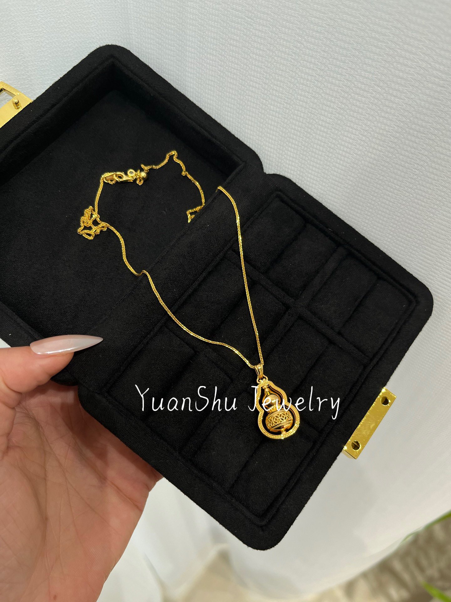 Necklace-Golden Spinning Gourd - Image 9